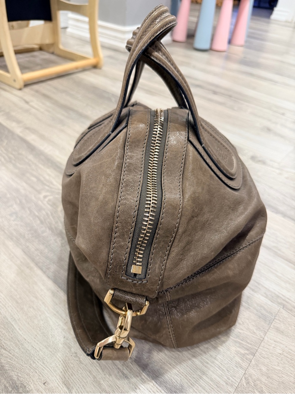 ✨ GIVENCHY Nightingale Large Leather Tote Shoulder Bag, Zip, Double-Face ✨ - Picture 14 of 16